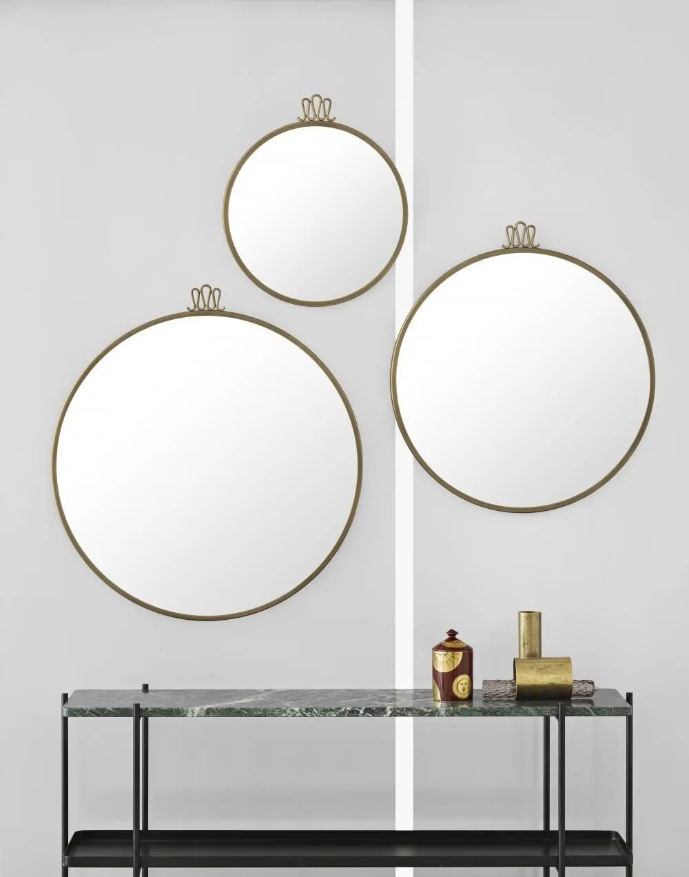 Large Round Wall Mirror with Crown Detail