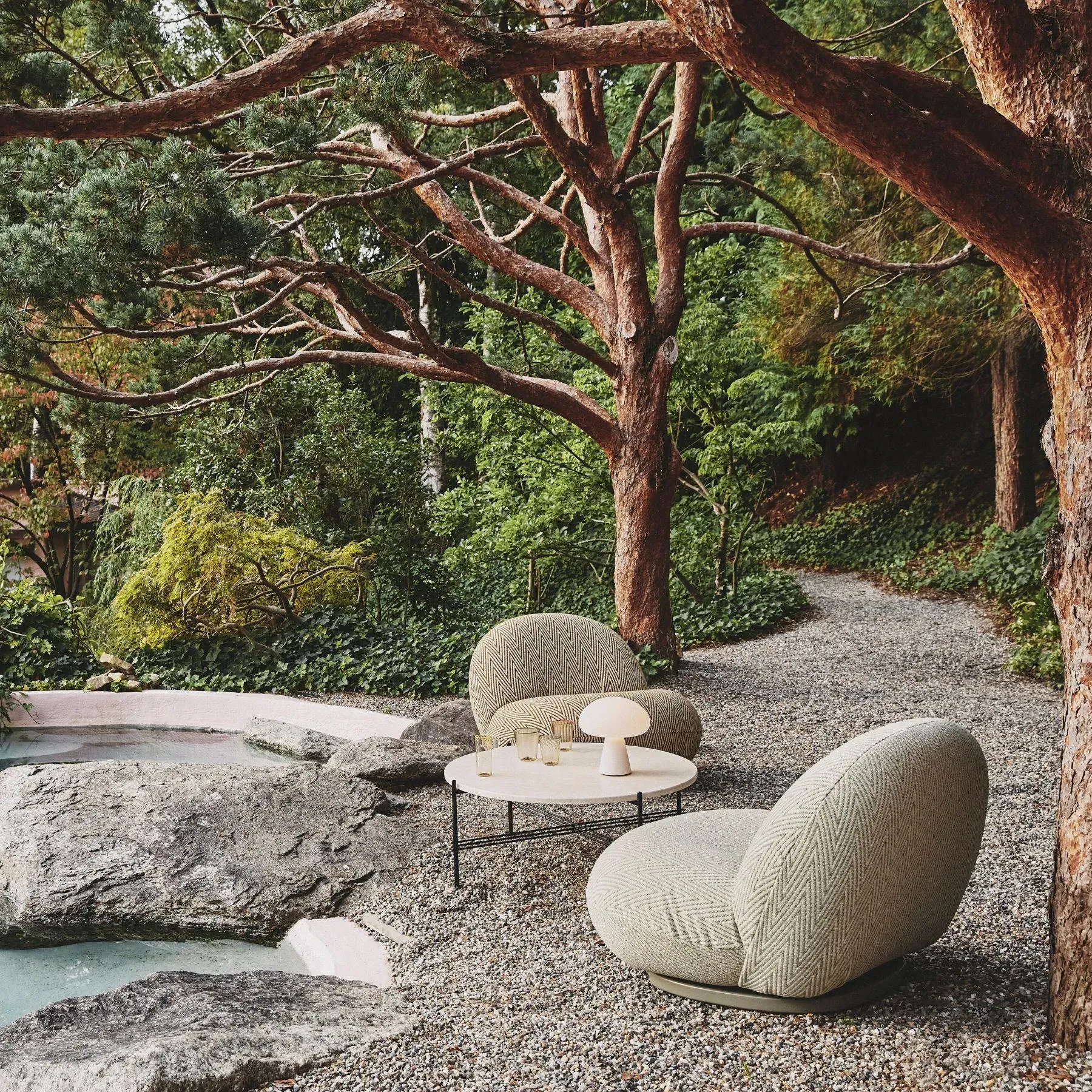 Round Outdoor Coffee Table - White, Travertine