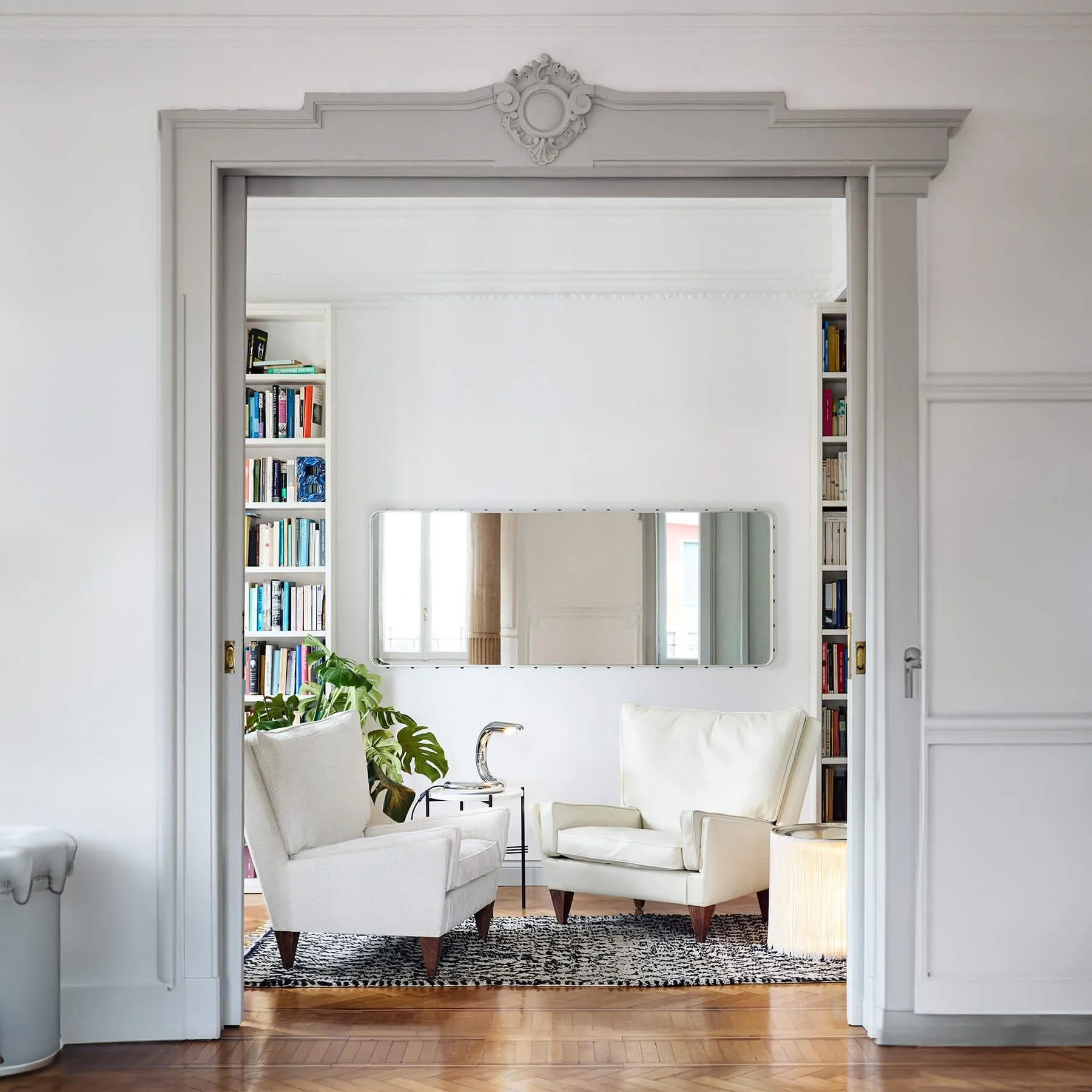 V11 Lounge Chair - Cream, Smooth Leather