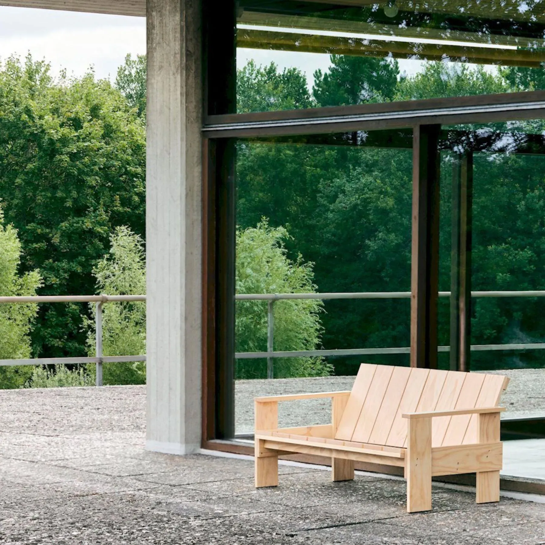 Lounge Sofa with Crossbars - Red, Pine Wood