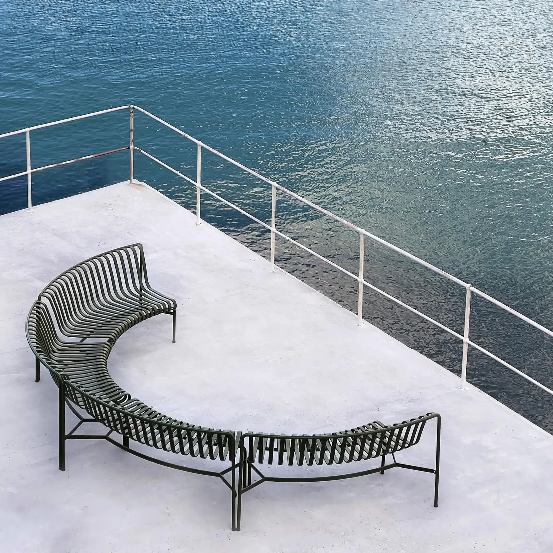 Palissade Park Dining Bench In In - Anthracite