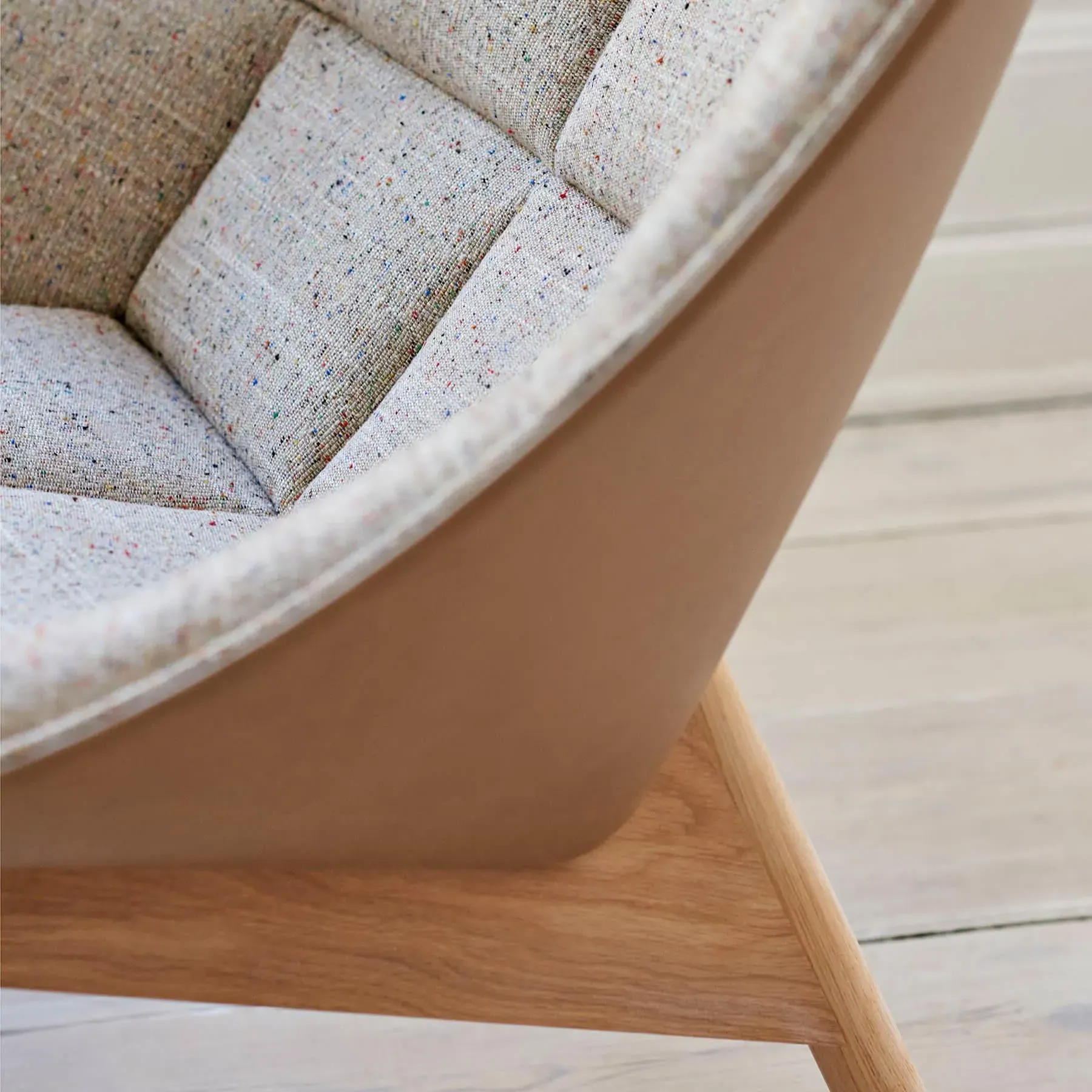 Quilted Lounge Chair - Black Oak