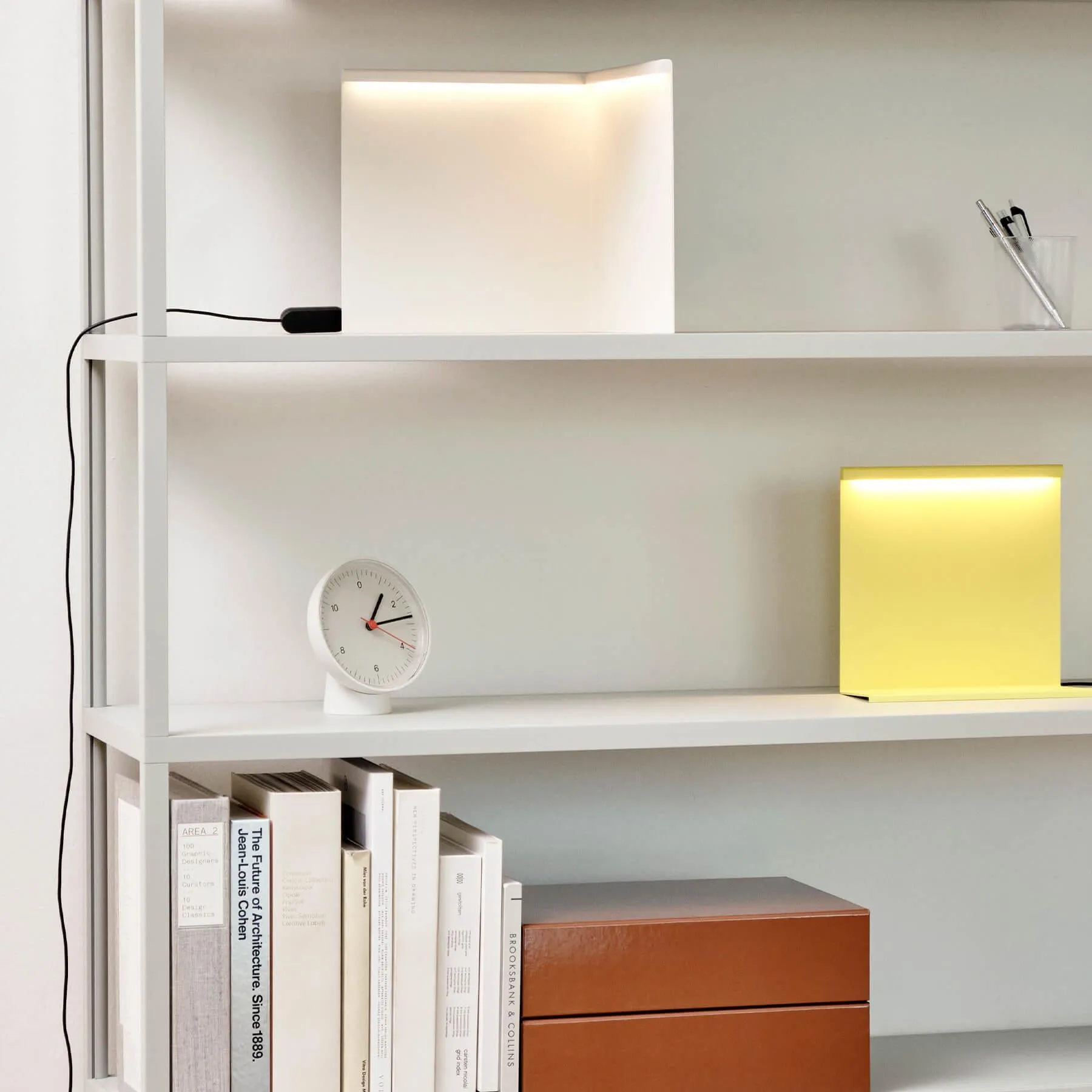 Table Clock with Silent Movement - White