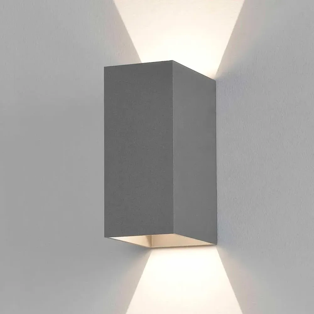 Oslo LED Wall Light - Black, Aluminium