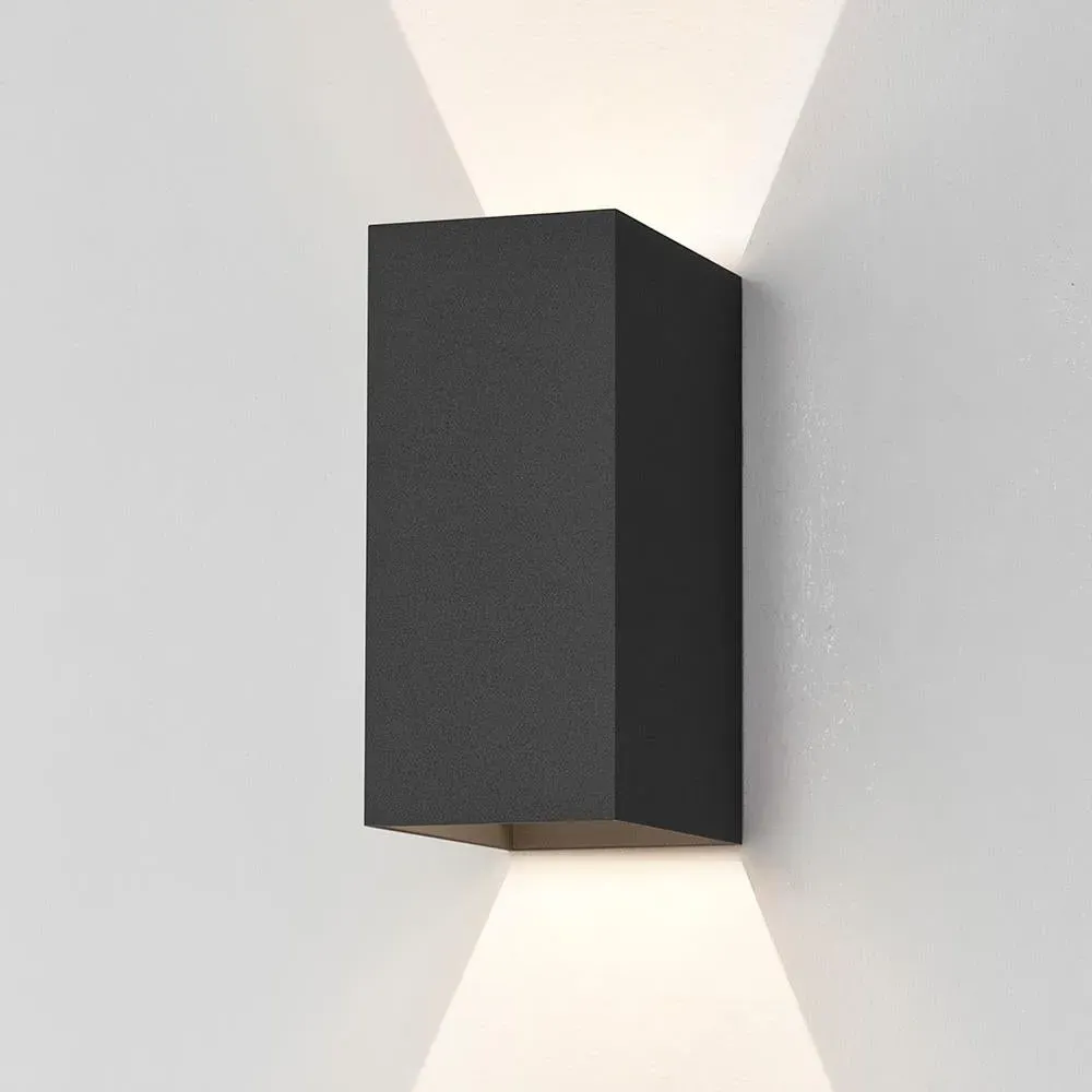 Oslo LED Wall Light - Black, Aluminium