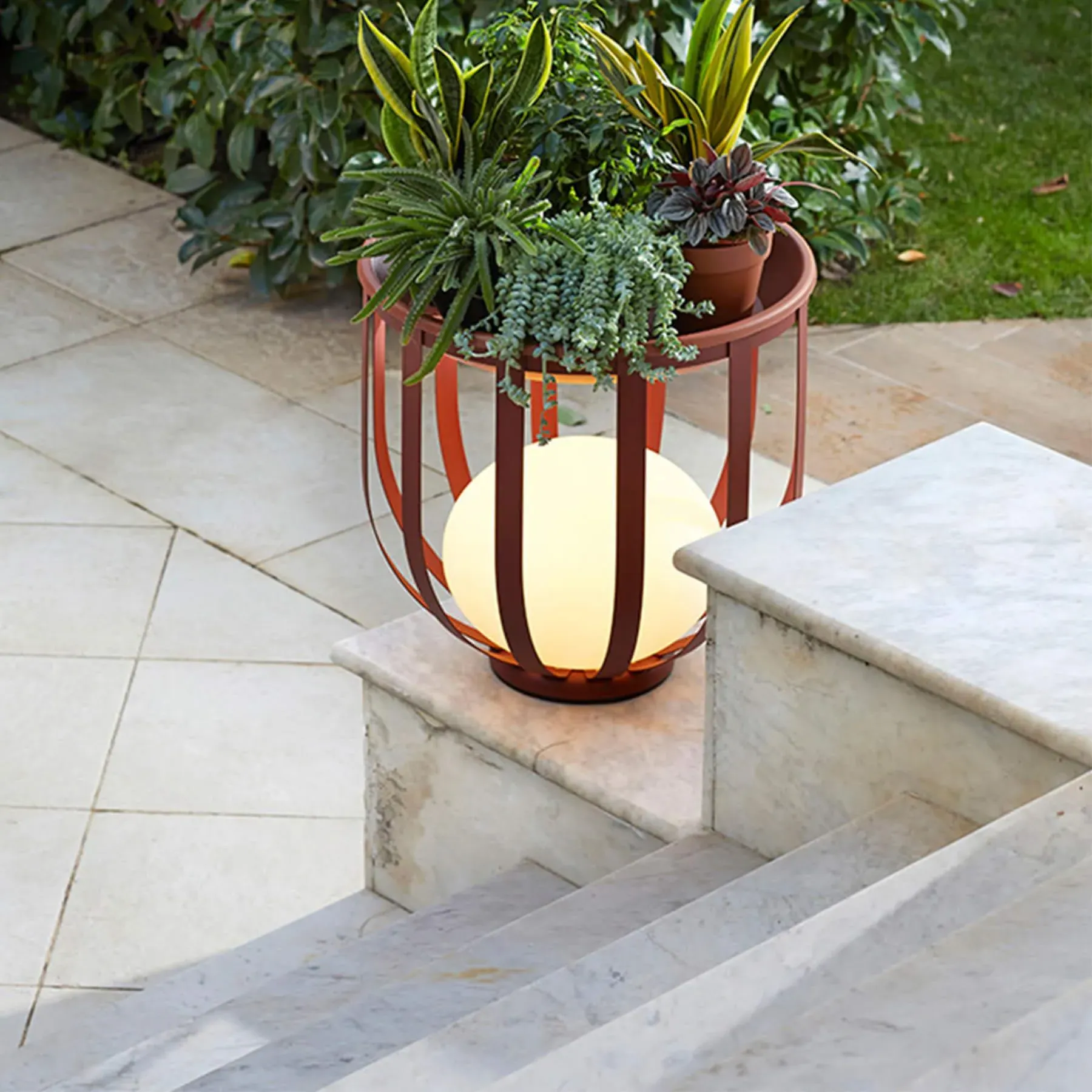 Outdoor Floor Light with Planters - Red