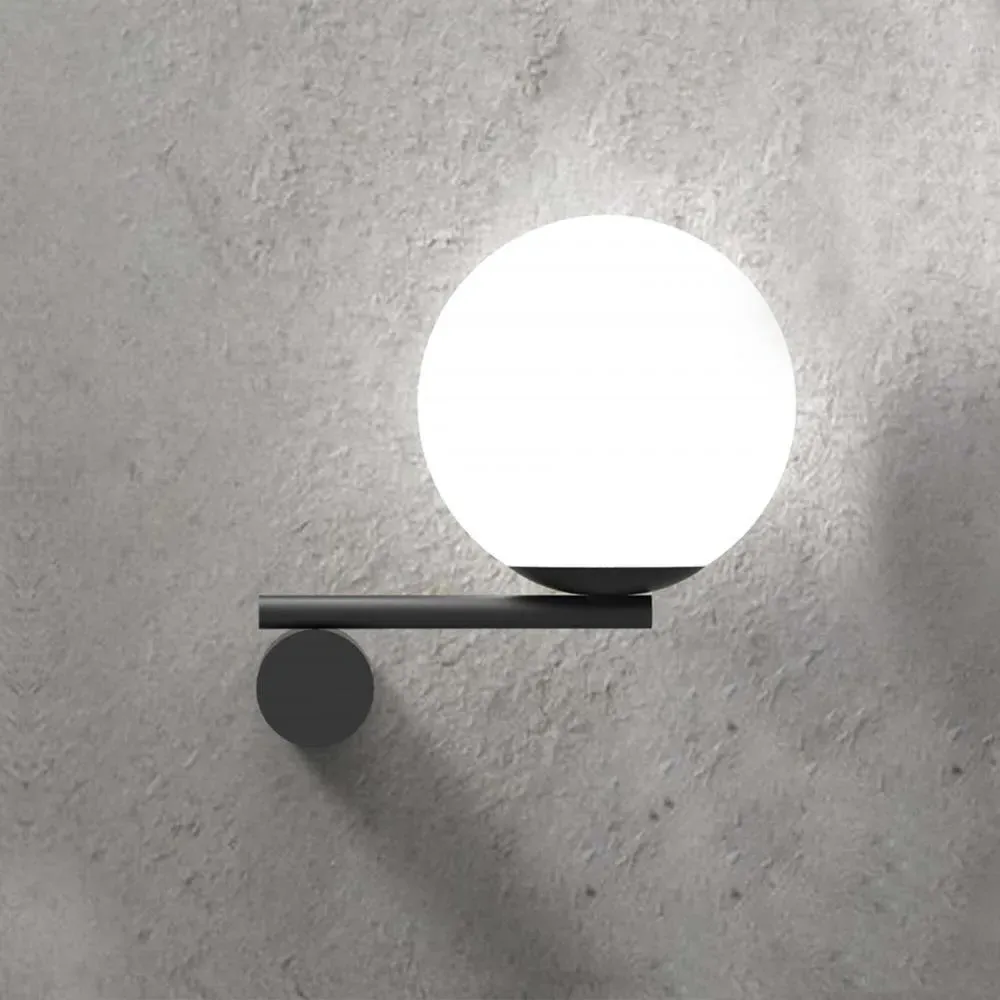 Right Wall Light with Glass Shade - Gold, Metal