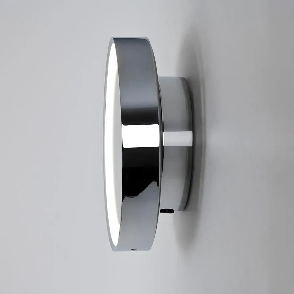 Round Illuminated Mirror with Magnifier - Chrome