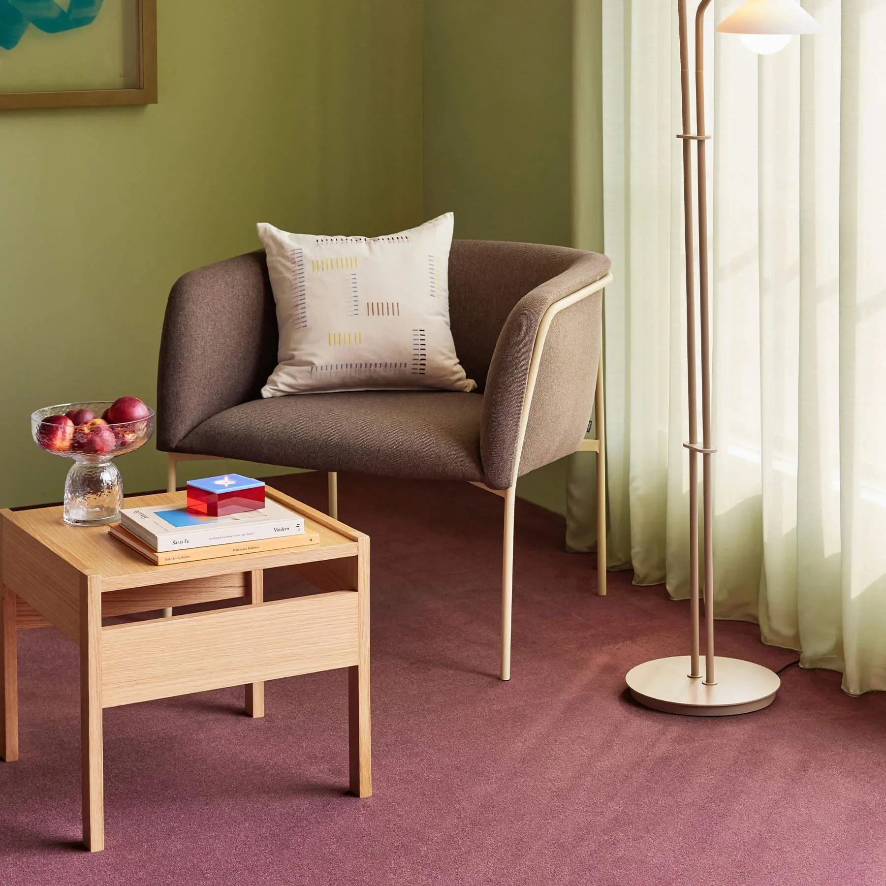 Side Table with Sharp Design - Natural Oak