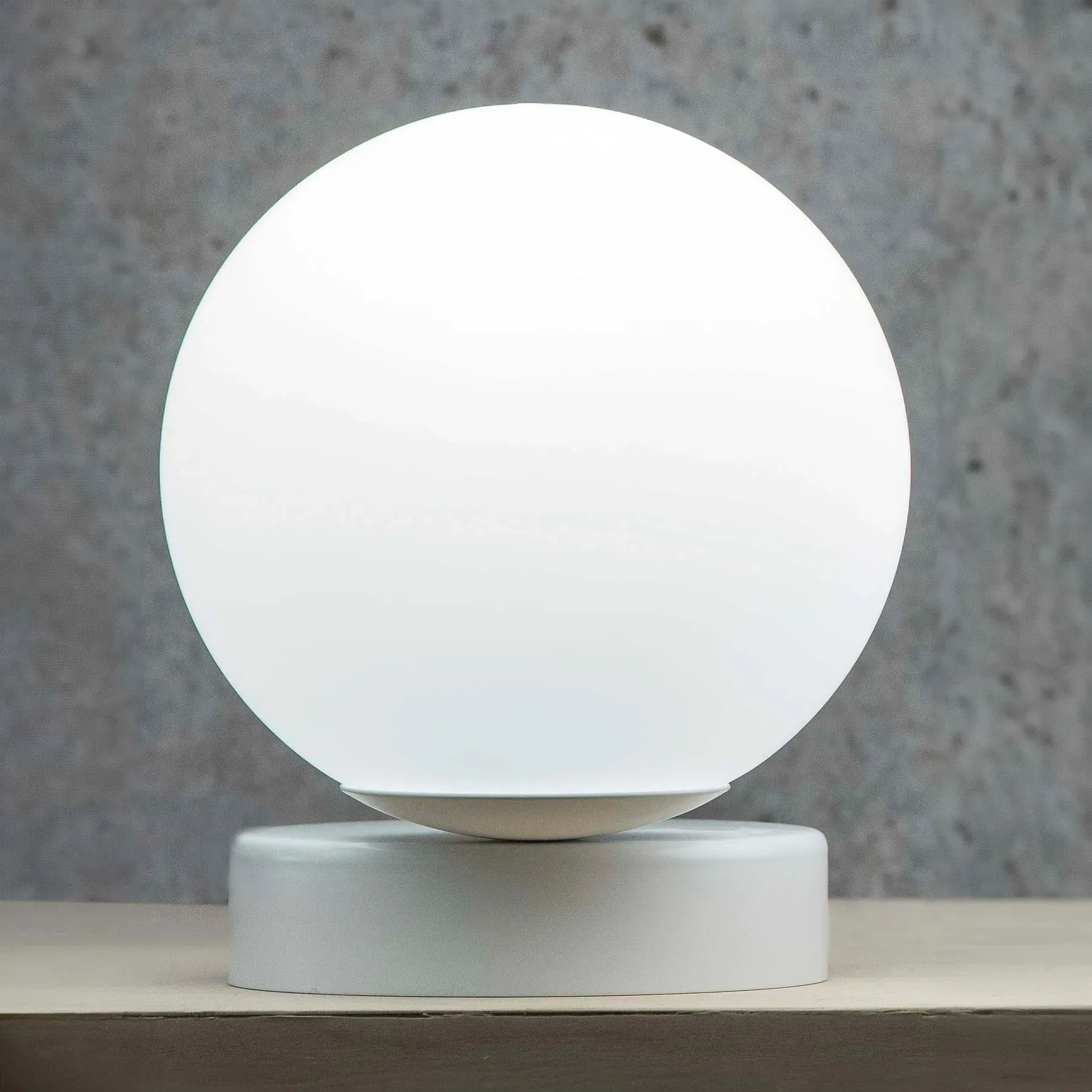 Table Lamp with Asymmetrical Design - White