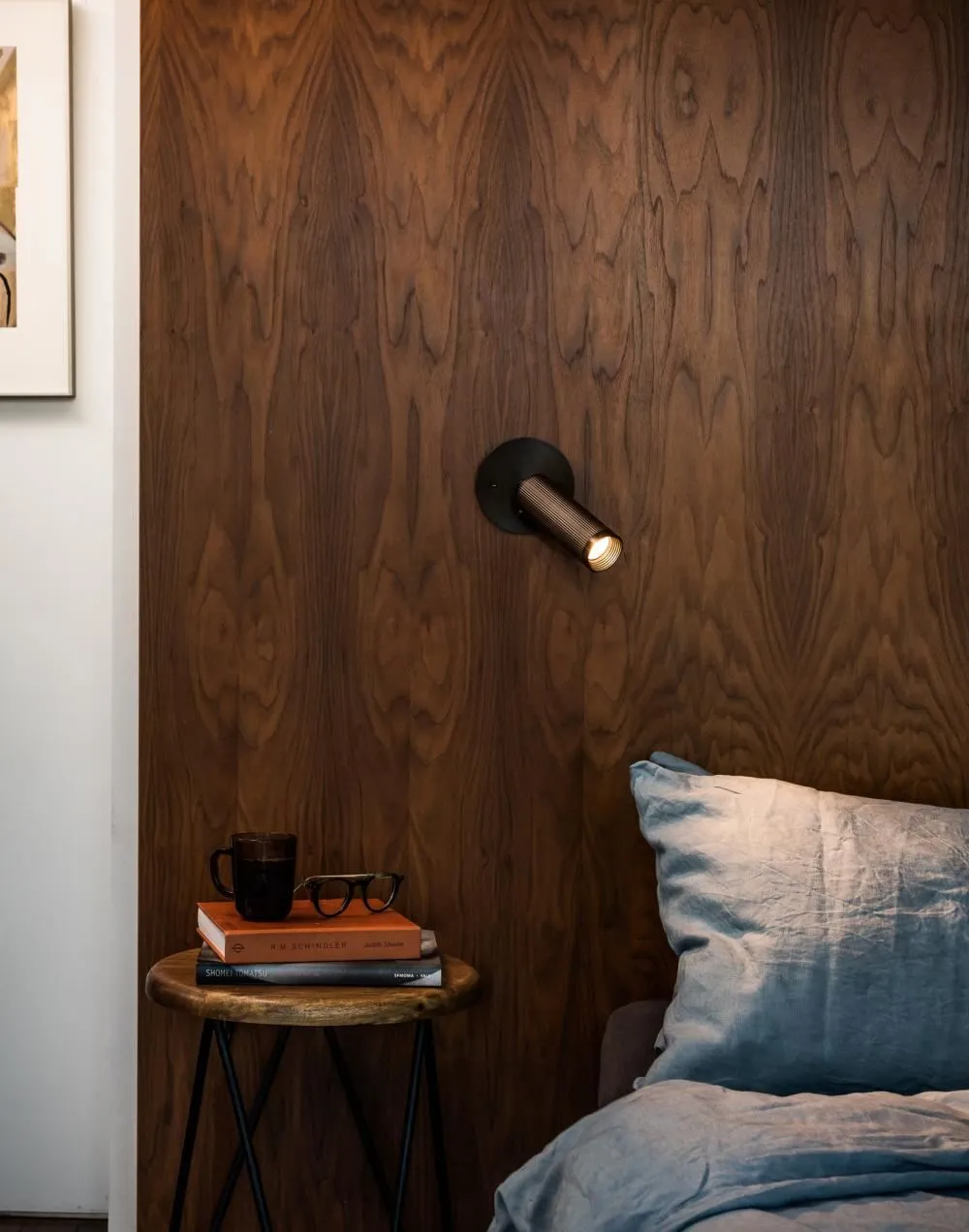 Adjustable Wall Light with Switch - Antique Brass