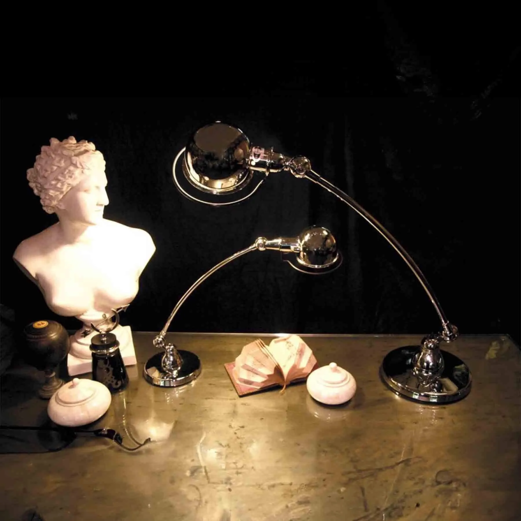 Signal Curve Arm Desk Lamp - Pink, Aluminium