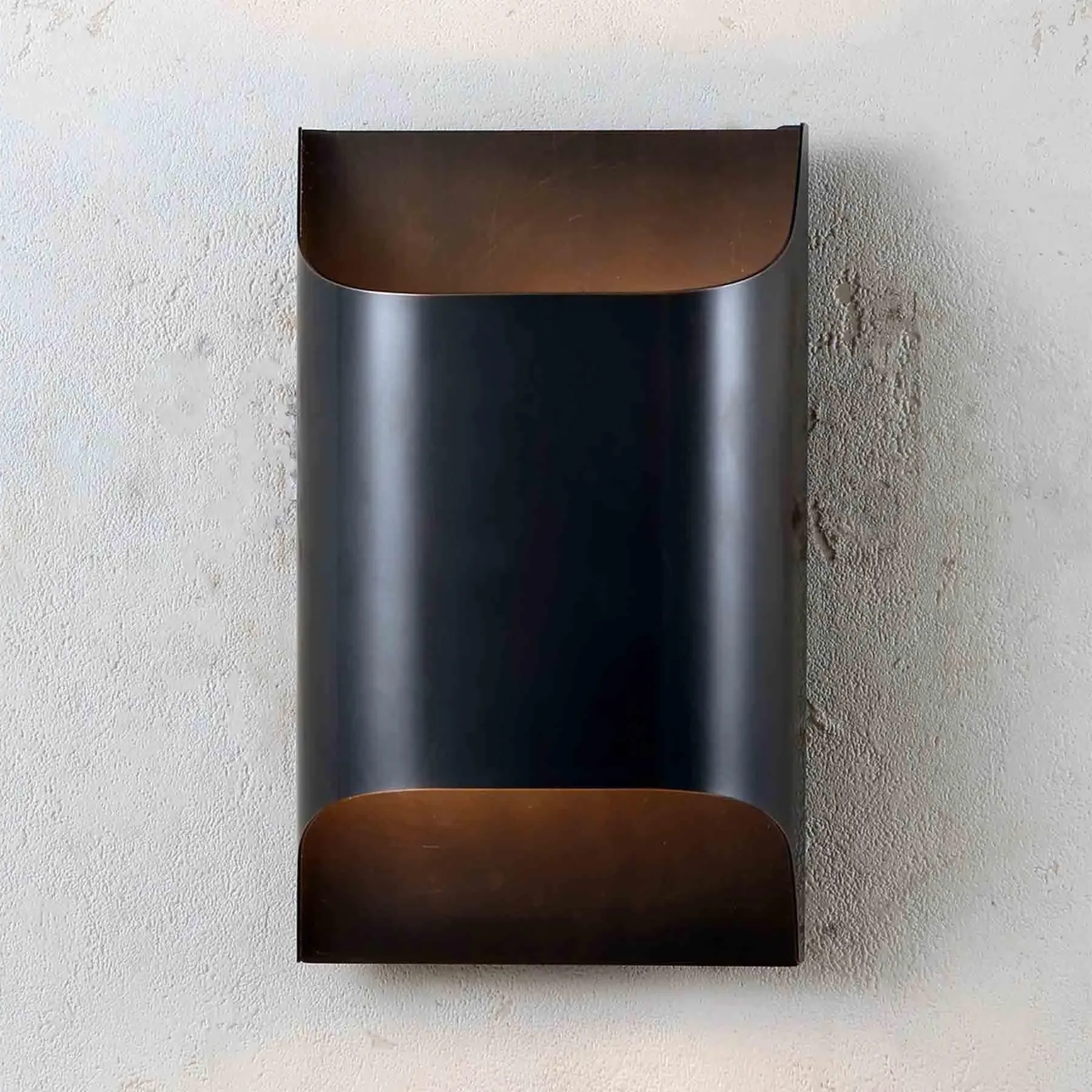 Single Wall Light with Clean Lines - Bronze image