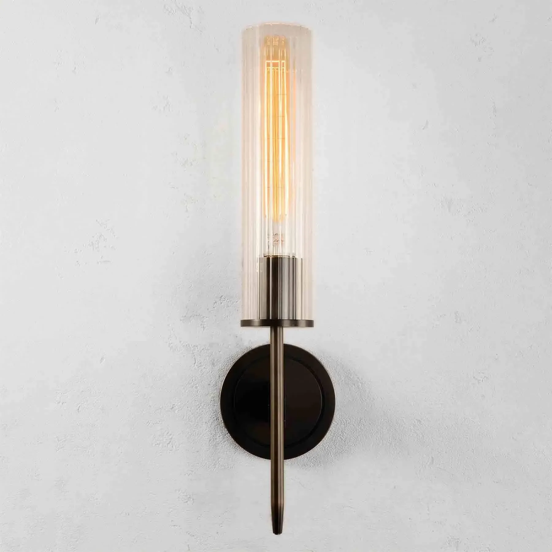 Wall Light with Brass Construction - Bronze