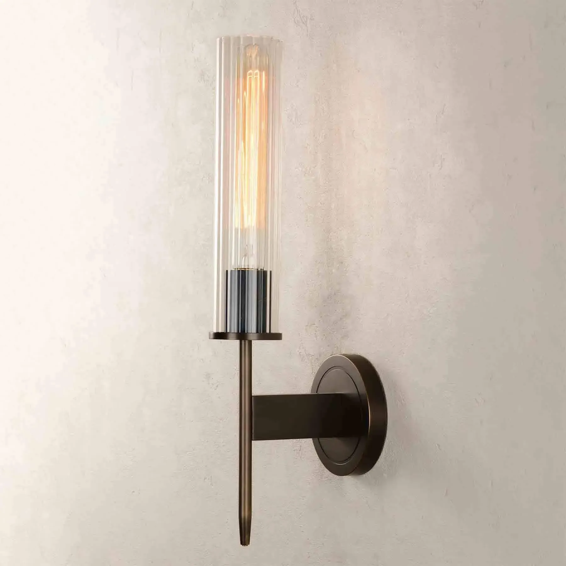 Wall Light with Brass Construction - Bronze
