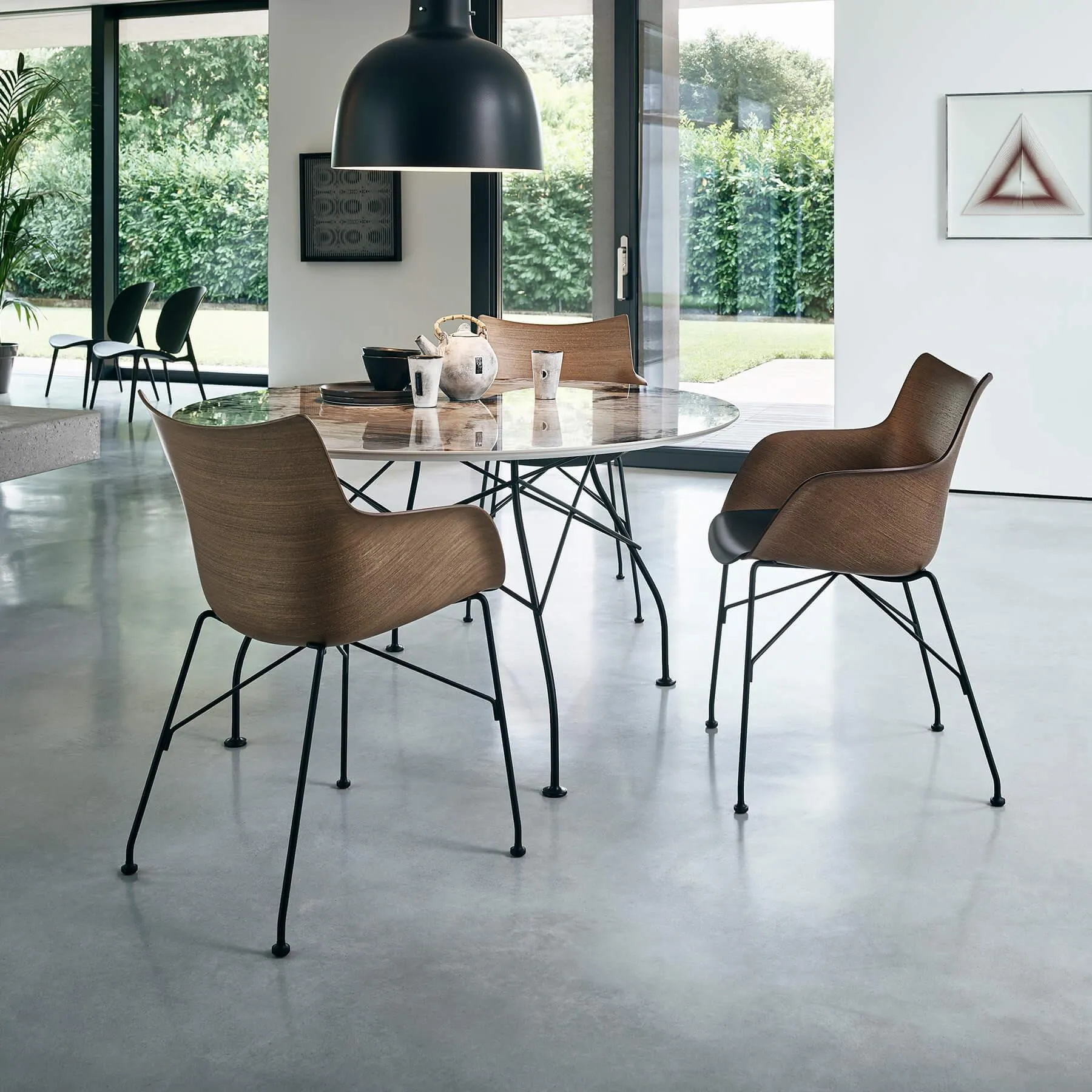 Swivel Office Chair with Armrests - Black Frame