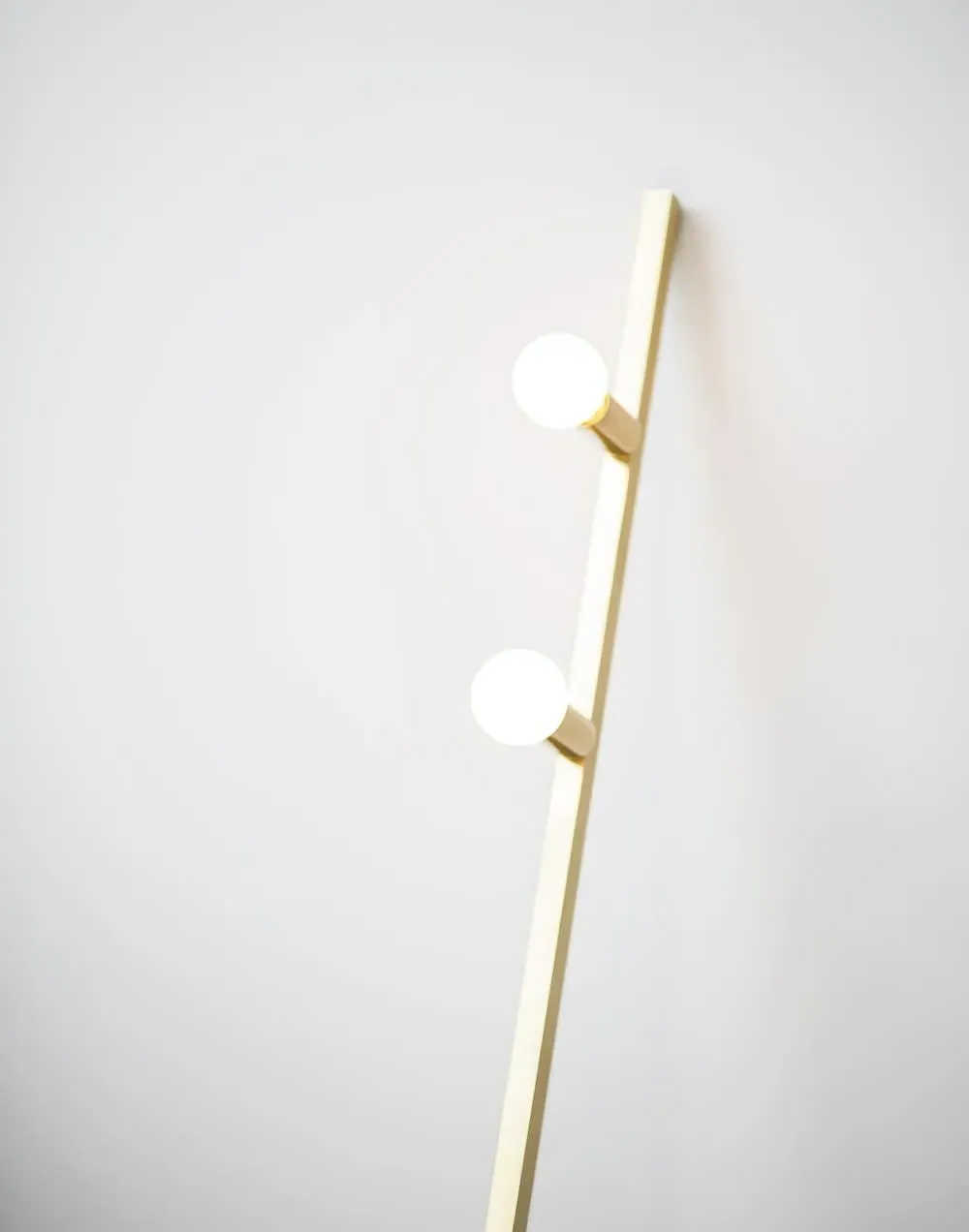 Dot Line Floor Light - White