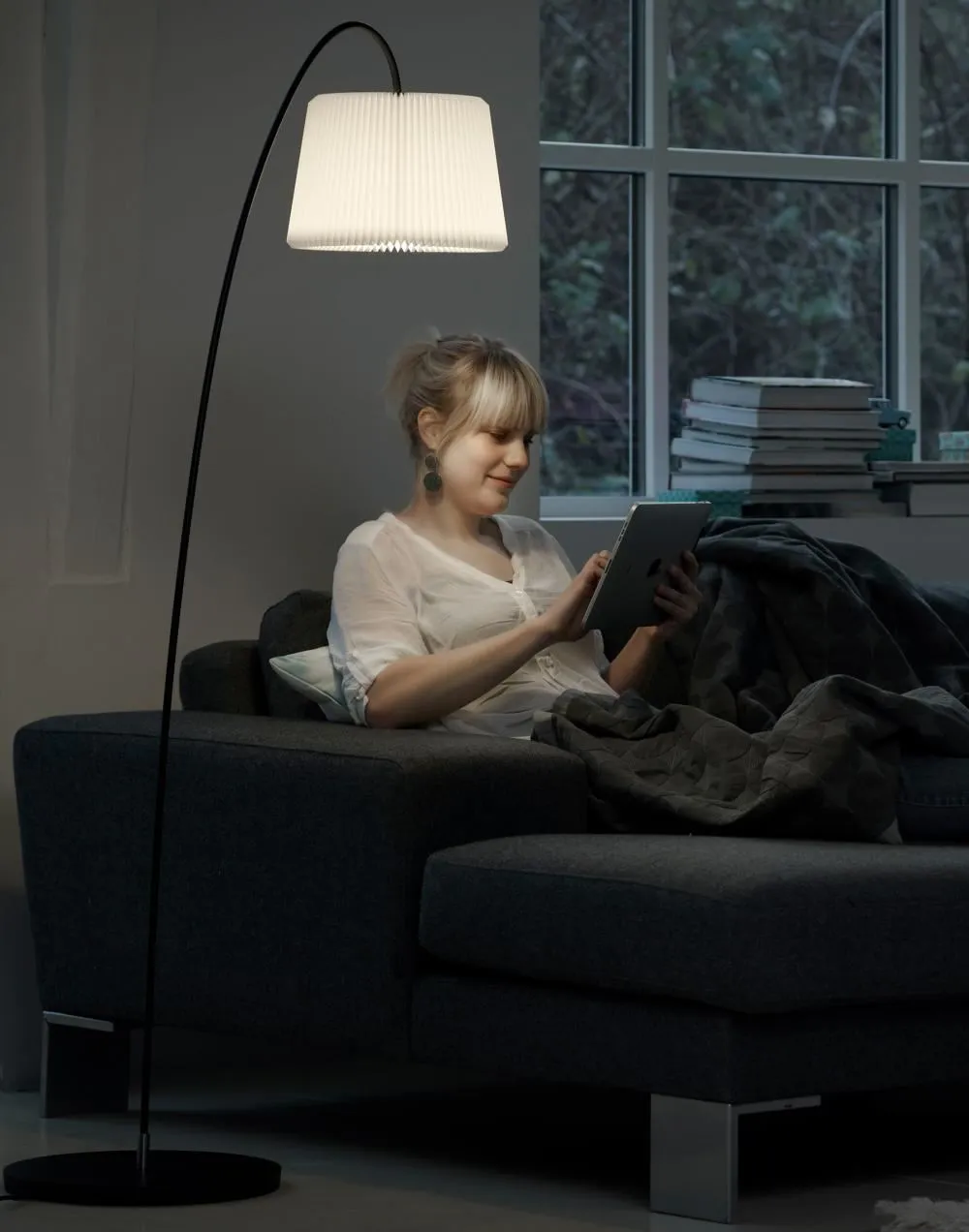 Snowdrop Floor Lamp - Silk White, Pleated Paper