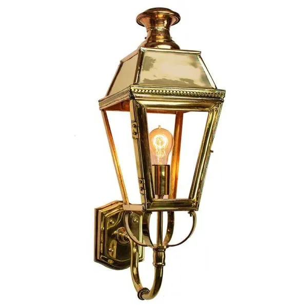 Victorian Wall Lantern - Polished Brass