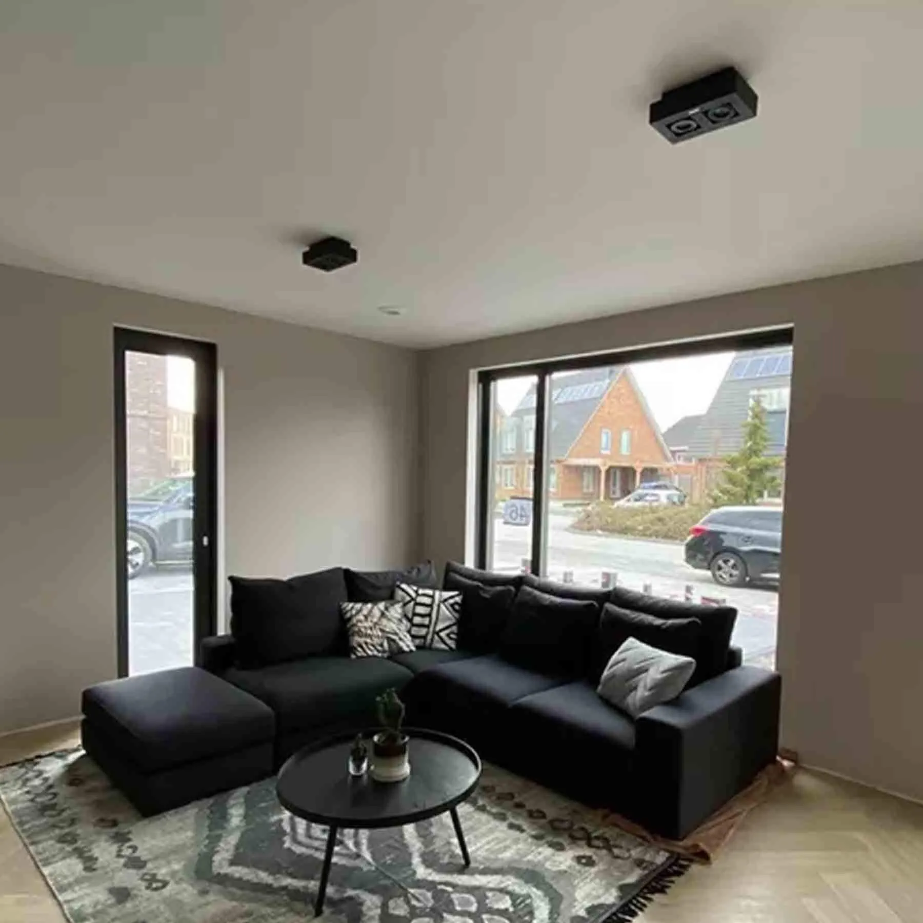 Dual LED Wall Light with Adjustable Spots - Black