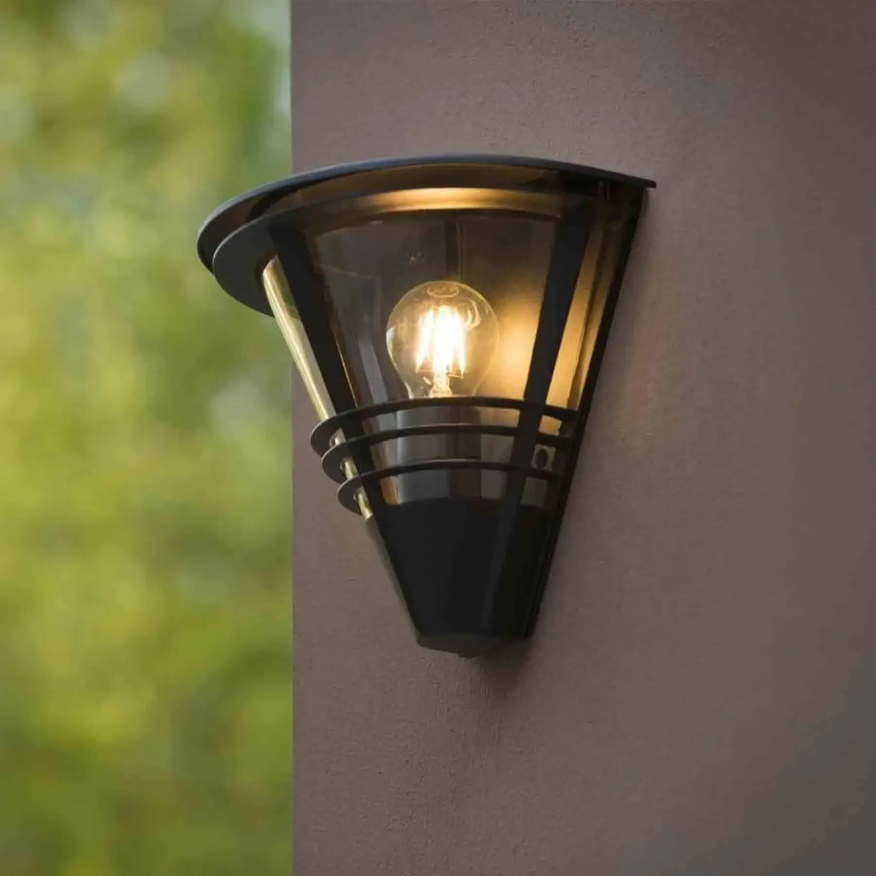 Outdoor Wall Light with E27 Fitting - Black