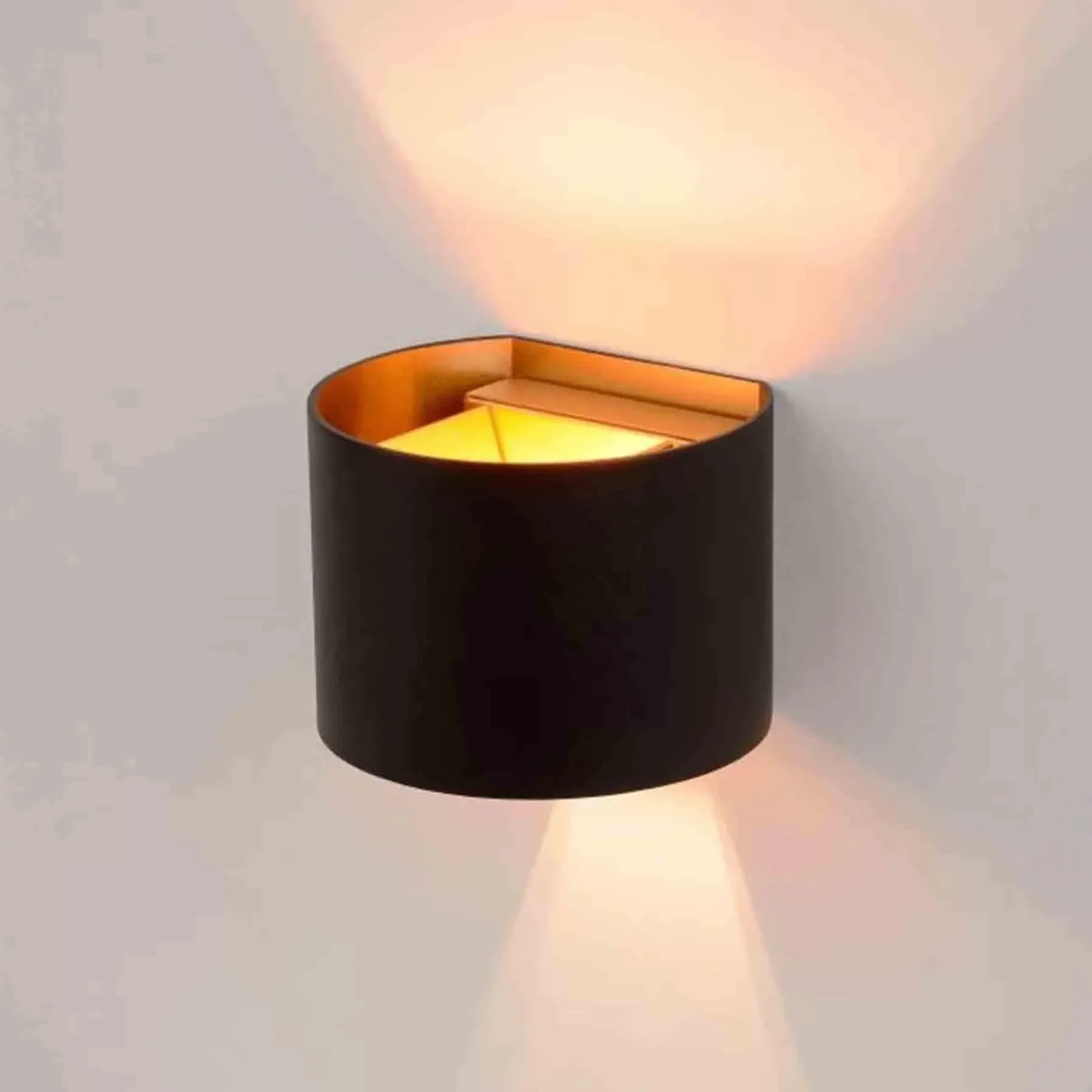 Round Wall Light with G9 Fitting - Black