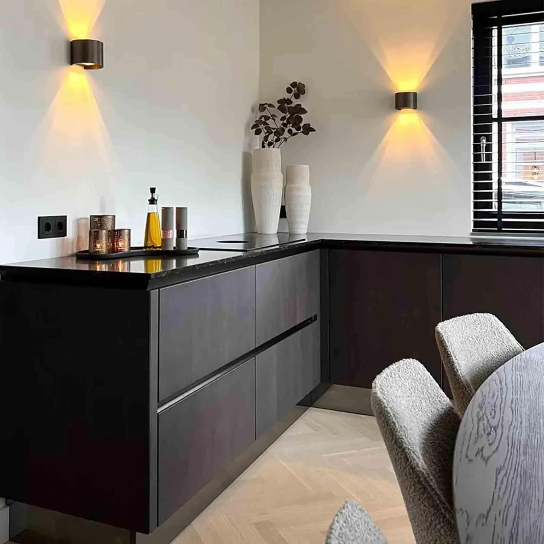 Round Wall Light with G9 Fitting - Black