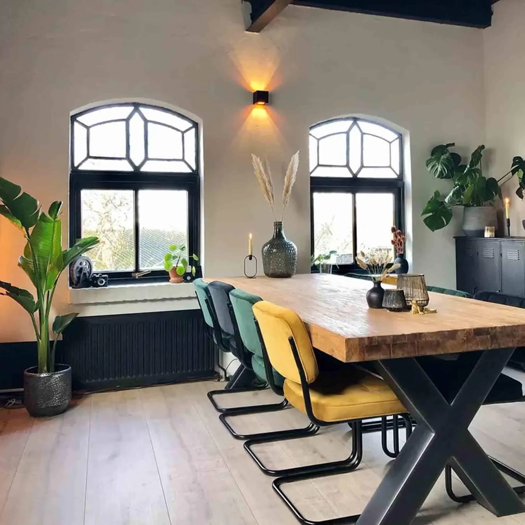 Square Wall Light with Adjustable Slats - Black