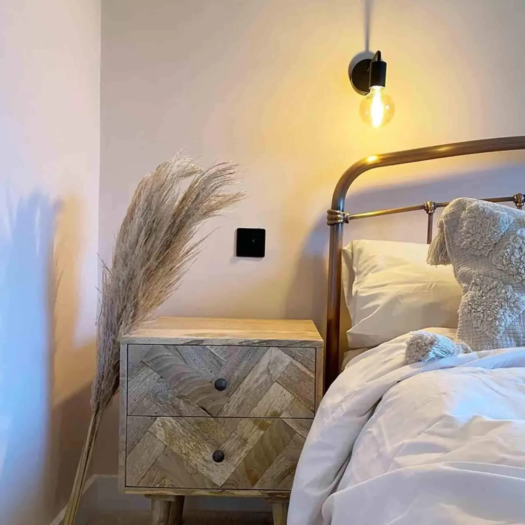 Wall Light with Matt Finish - Metal