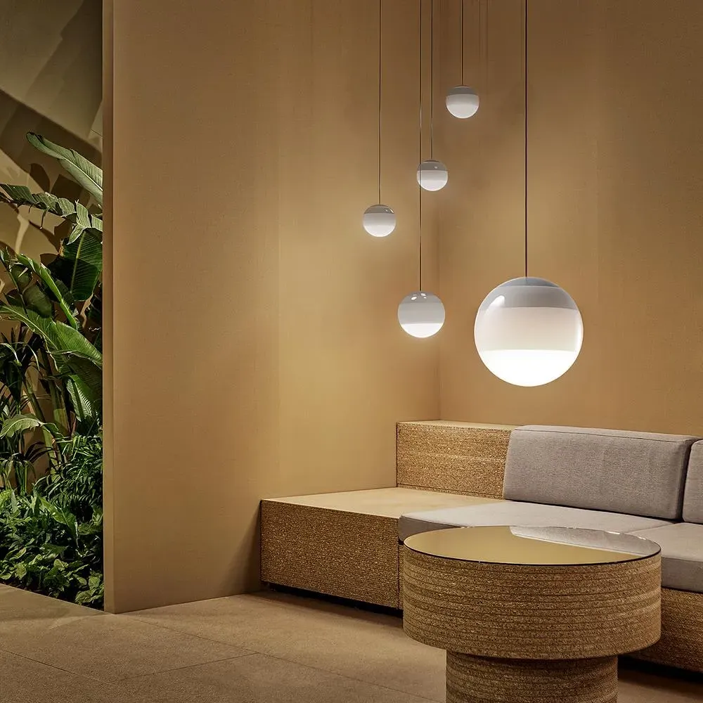 Large Pendant Light with Gradient Effect - White