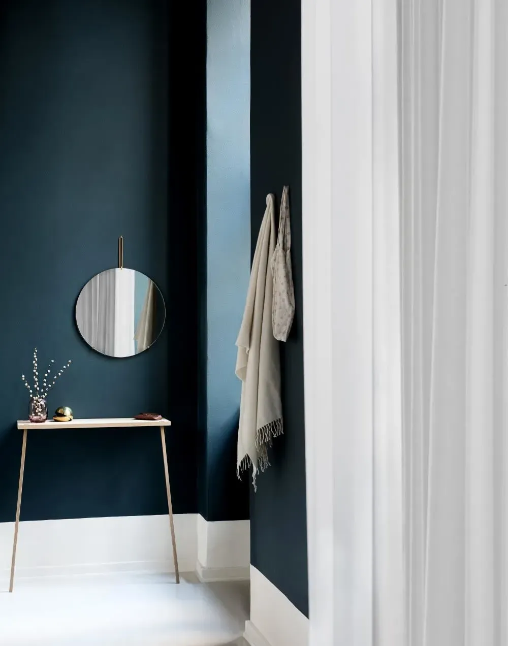 Medium Wall Mirror - Chrome, Metal