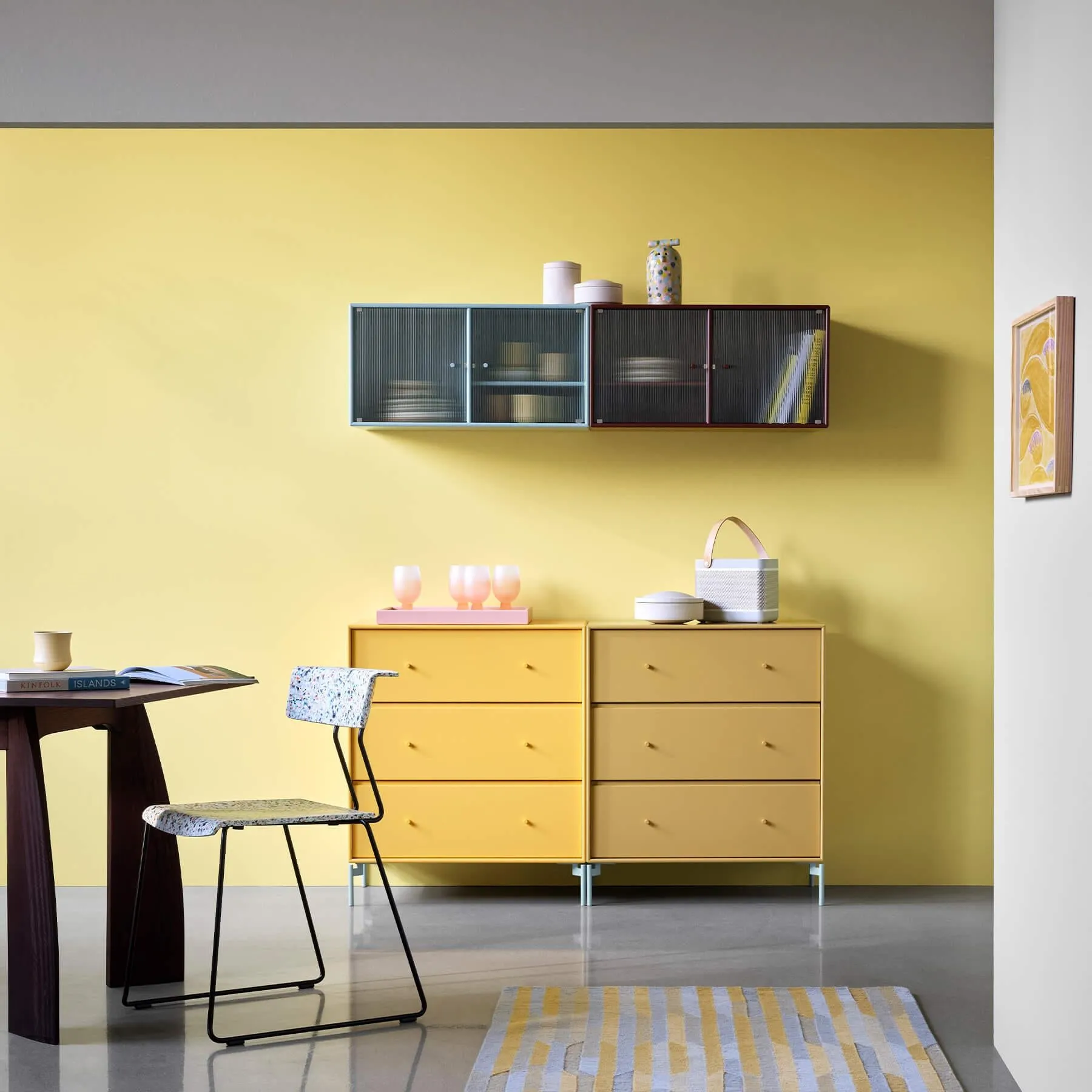 3-Drawer Dresser with Legs - Black