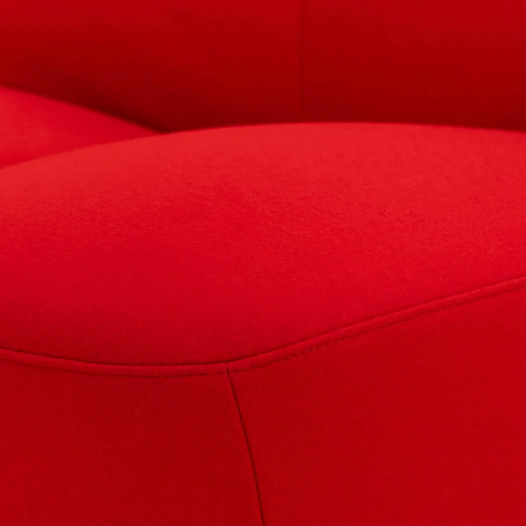 Kisss Lounge Chair with Connector - Red, Fabric