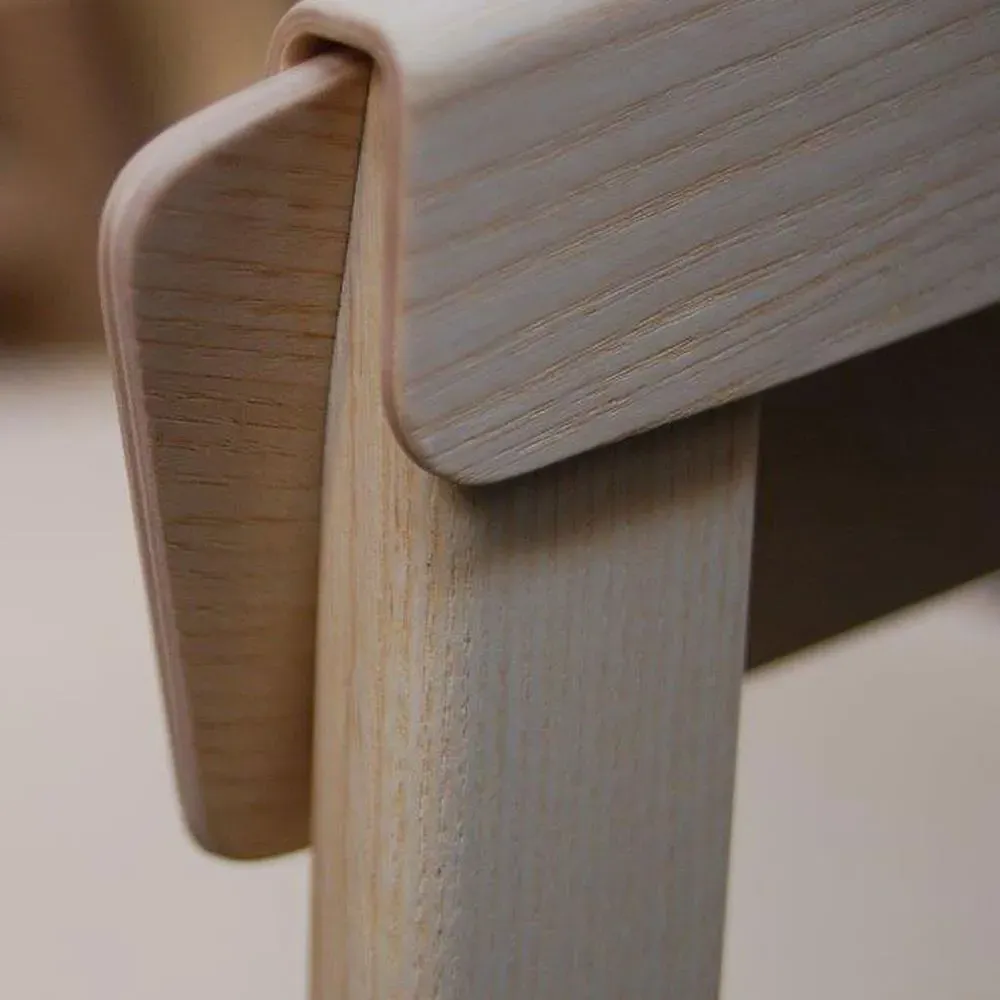 Armchair with Curved Backrest - Black, Wood