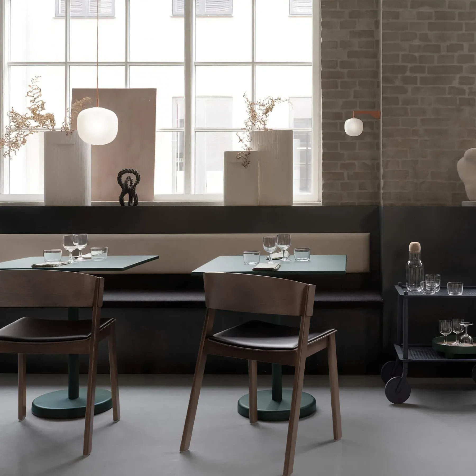 Side Chair with Curved Backrest - Oak