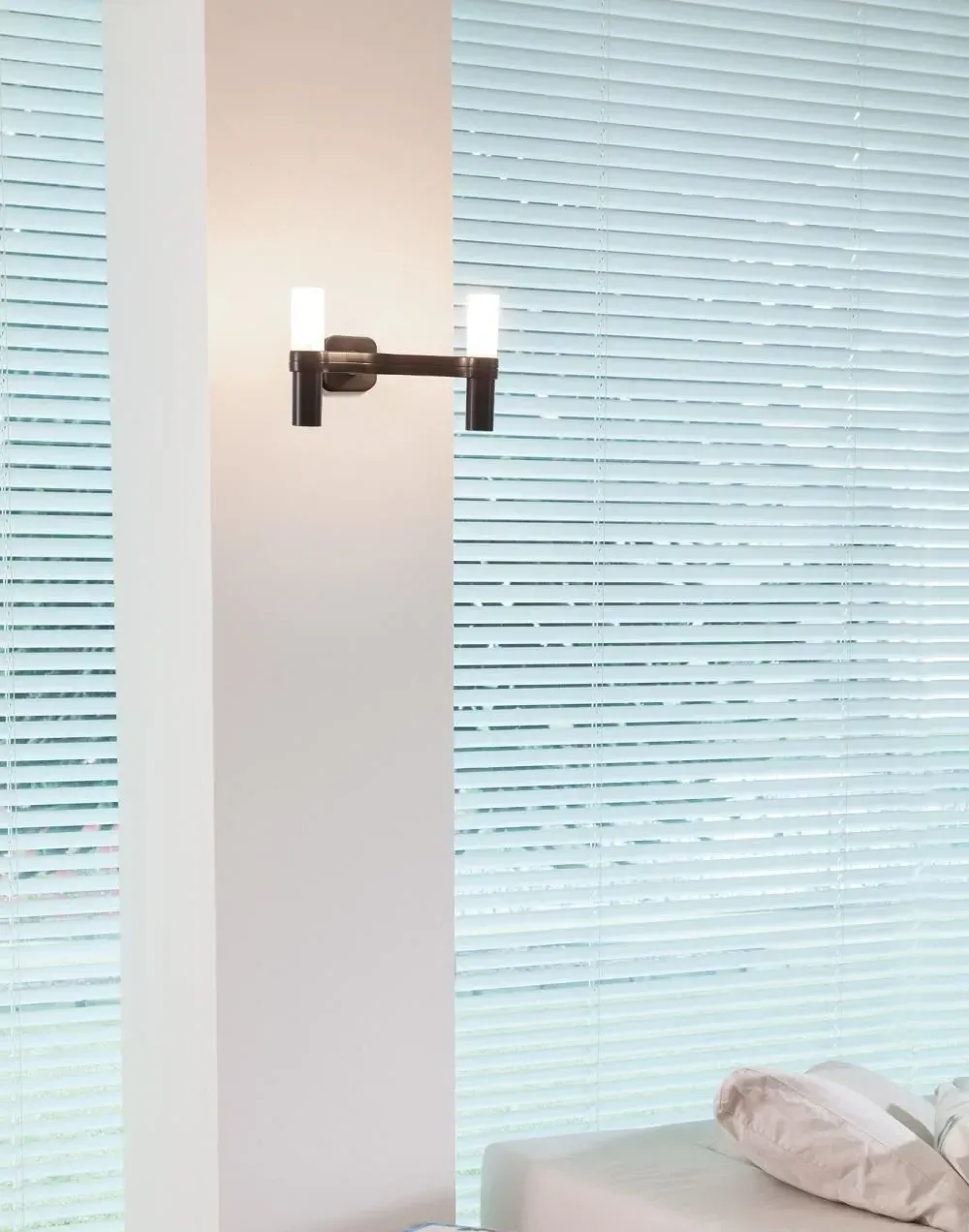 Crown 2 Wall Light - Black, Aluminium