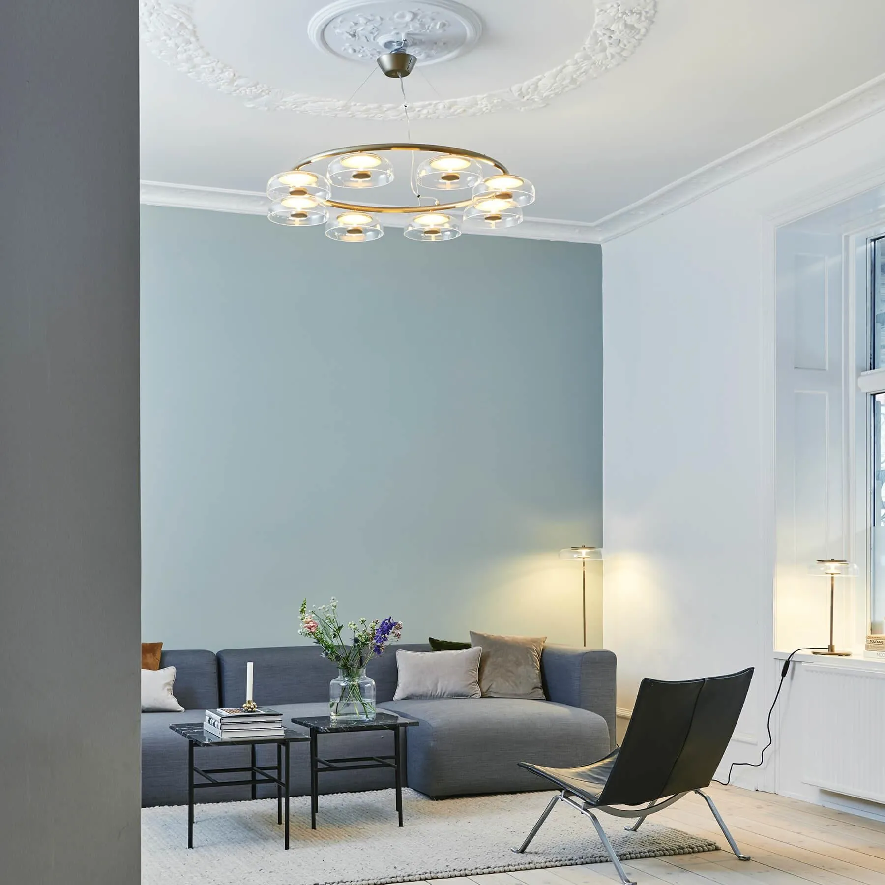 Blossi 8-Shade Chandelier - Gold