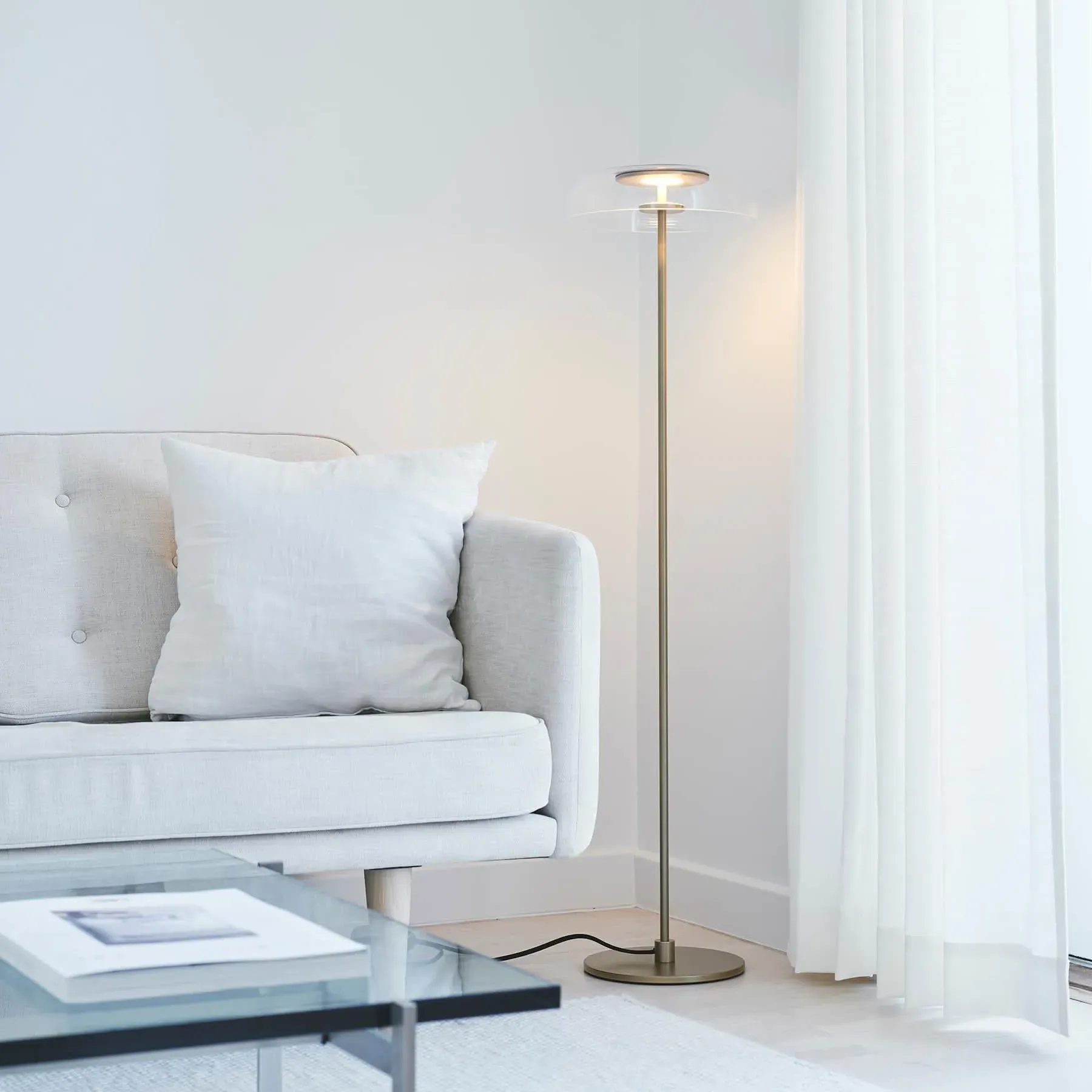 Blossi Floor Lamp - Black, Glass