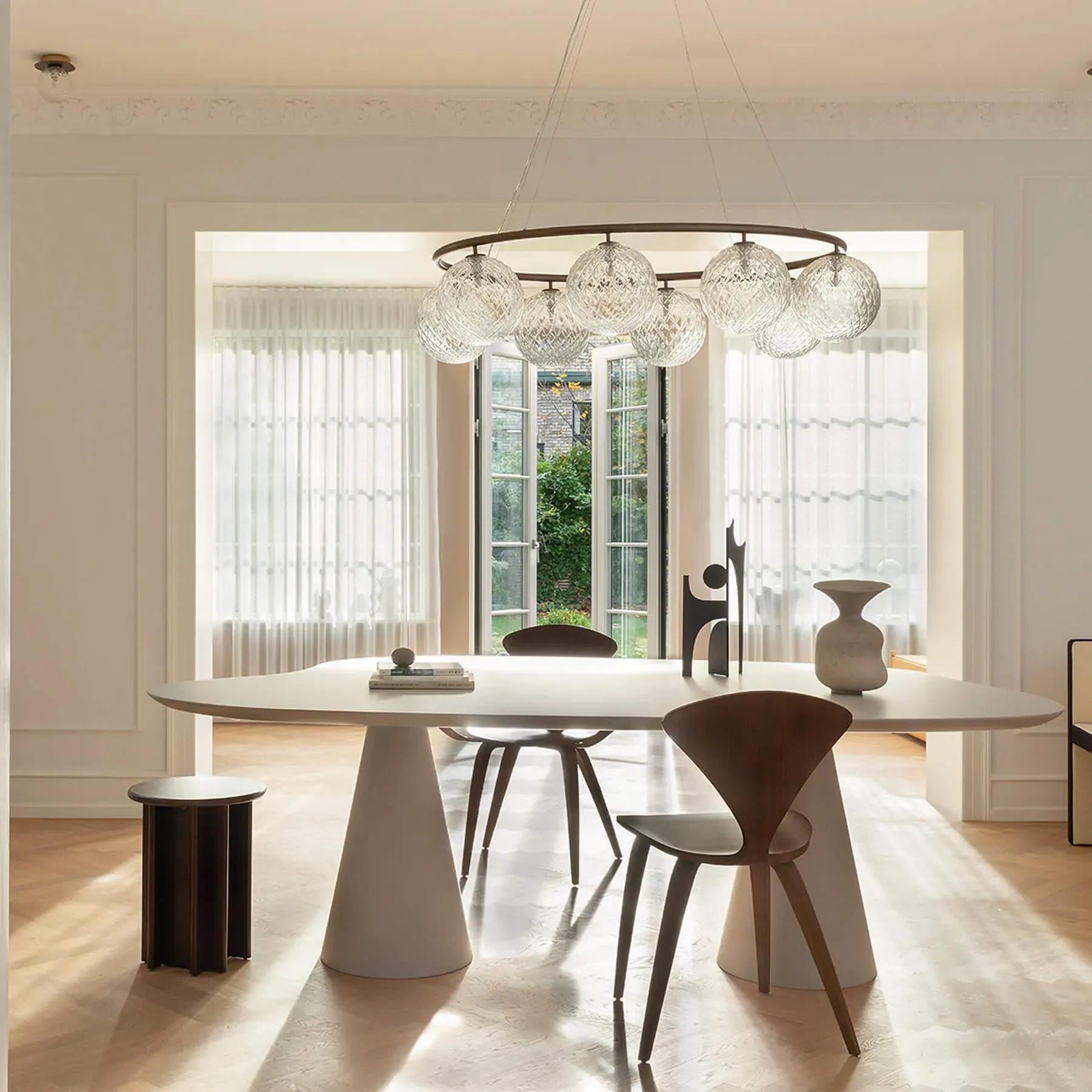 Miira 8 Oval Chandelier - Brass, Clear Glass