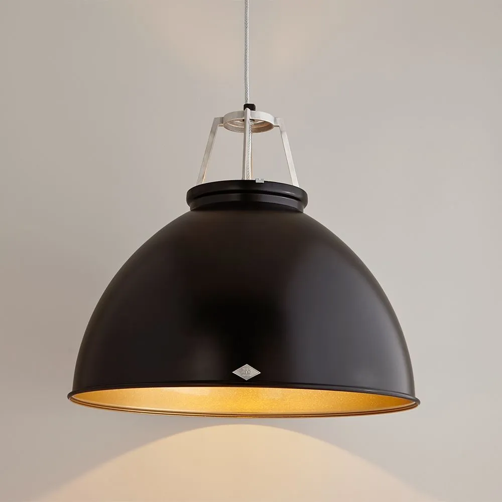 Size 5 Pendant Light with Diffuser - Green, Steel