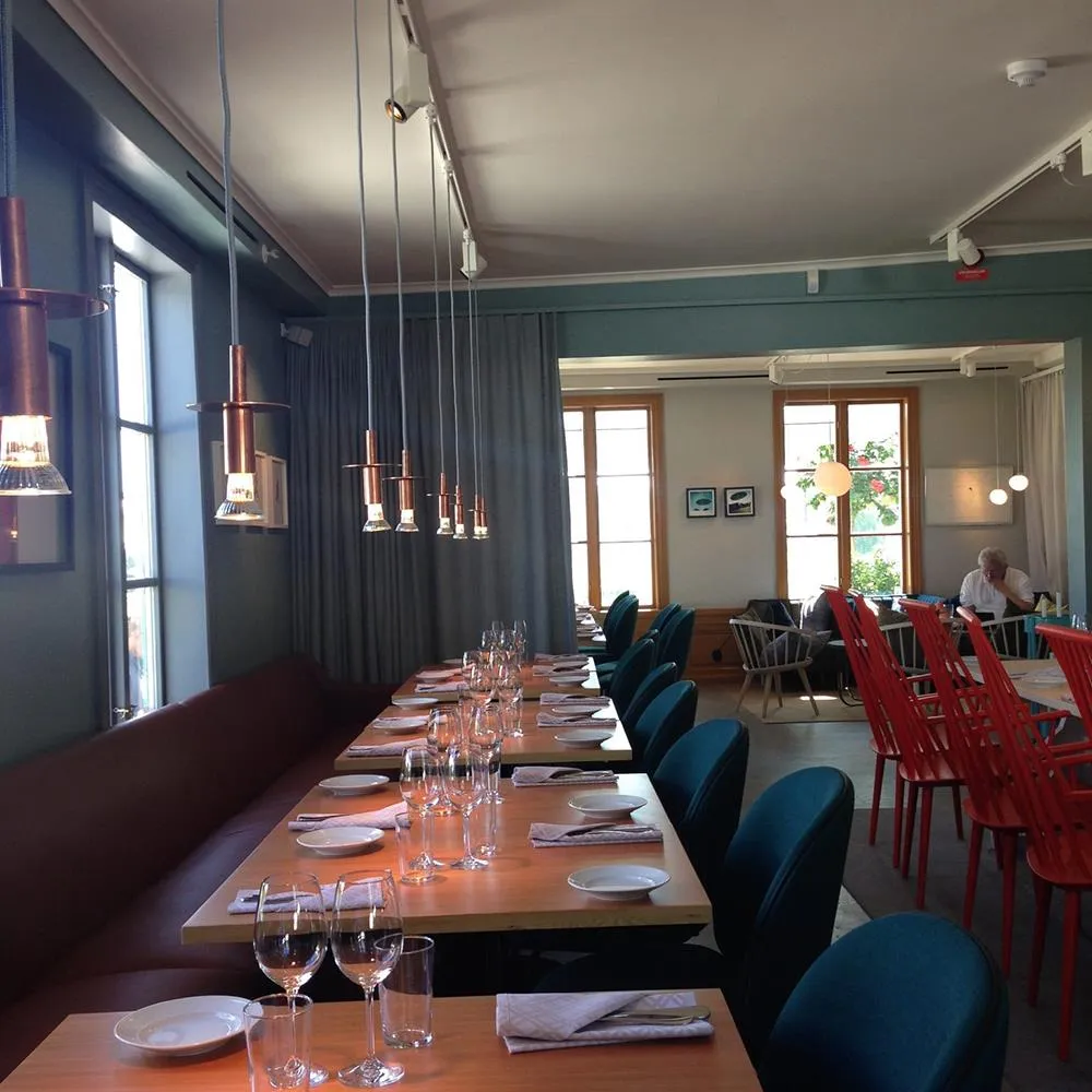 Small Pendant Lamp with Hook Mount - White, Brass