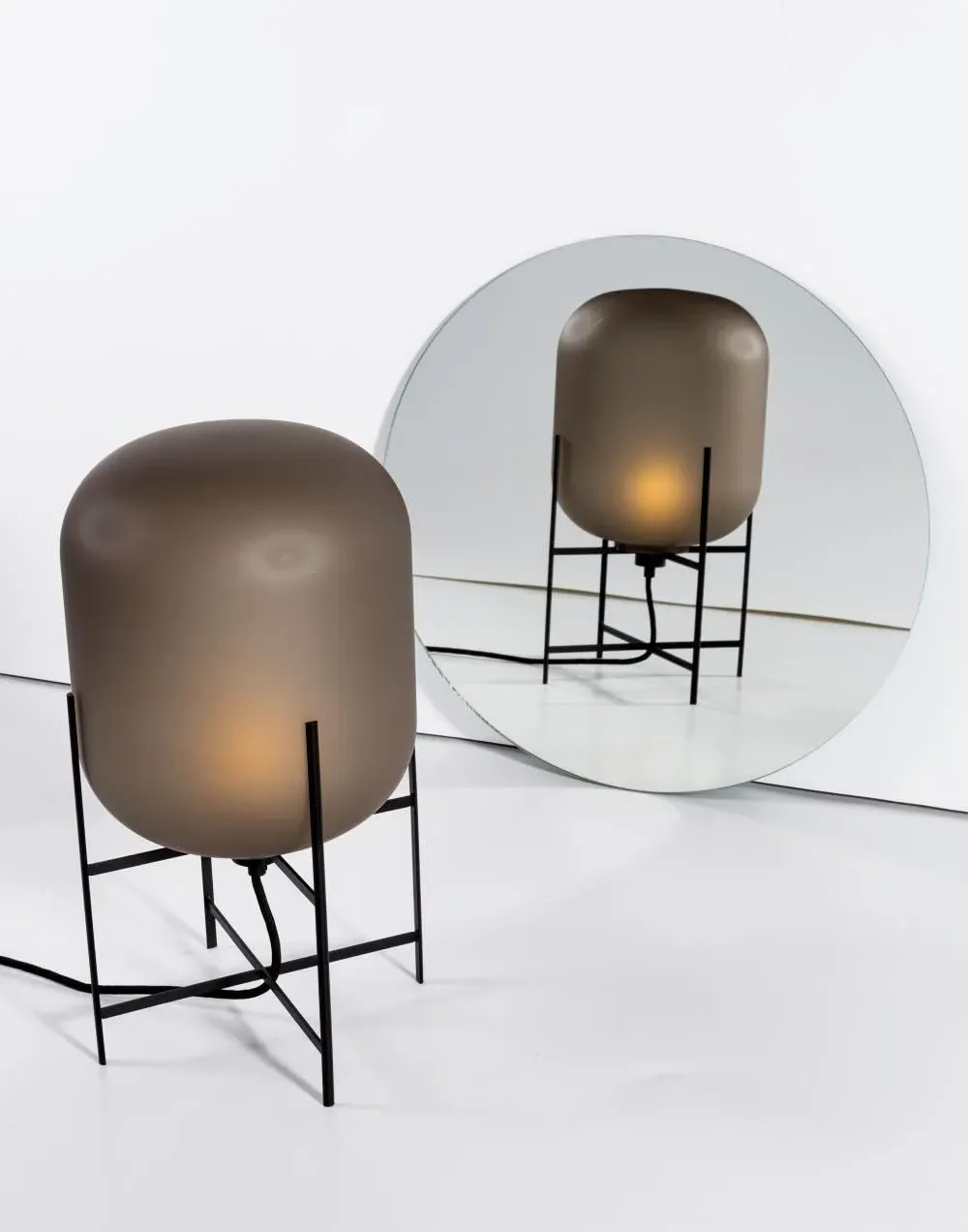 Oda Table Lamp - Smoky Grey Acetato, Brass