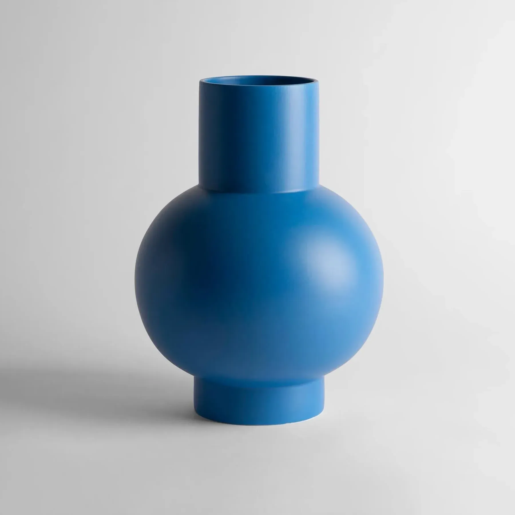 Strom Extra Large Vase - Electric Blue, Earthenware