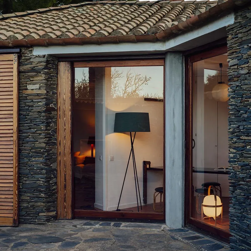 Tripod Floor Lamp with Ribbon Shade - Black