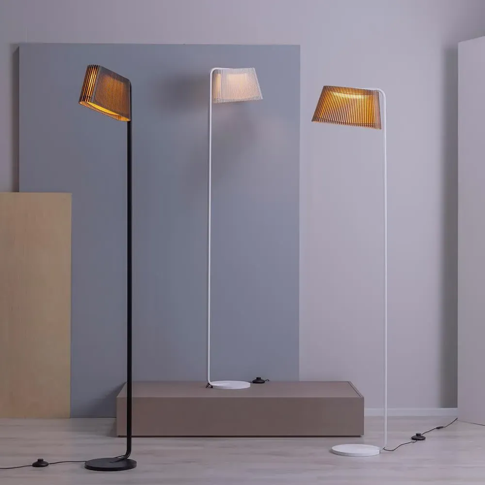 Floor Lamp with Slender Design - White, Birch