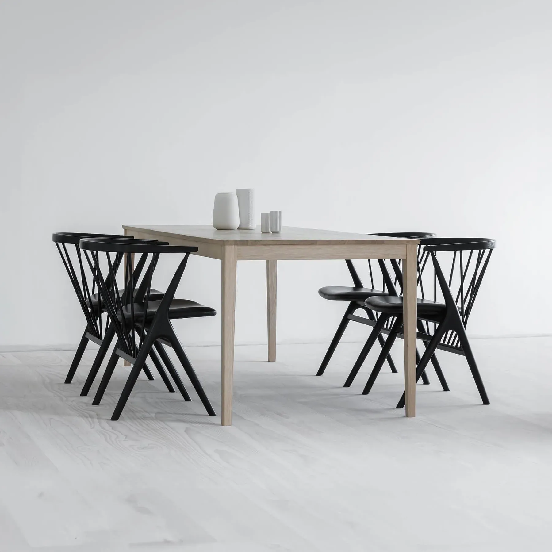 Extendable Dining Table - Natural, Oak