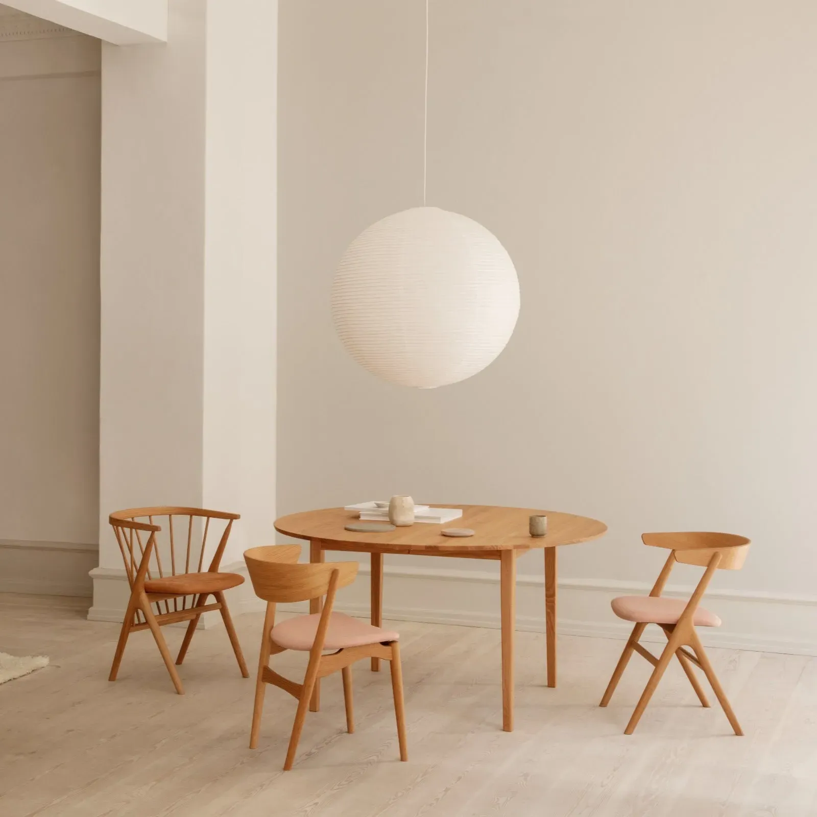 Small Extendable Dining Table - White Oak