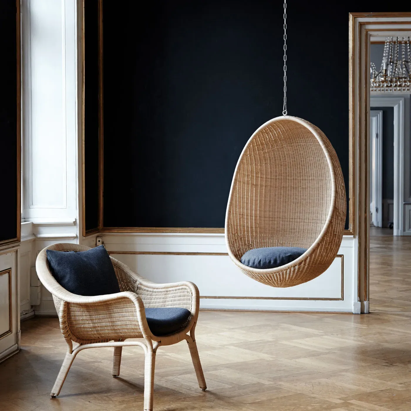 Egg-Shaped Hanging Chair with Chain - Dark Blue