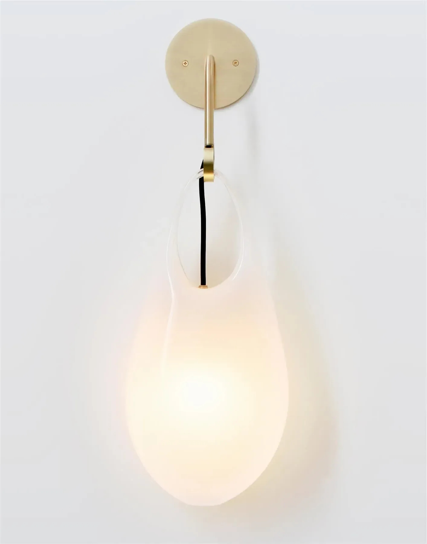 Hold 18 Wall Light - White, Brushed Brass