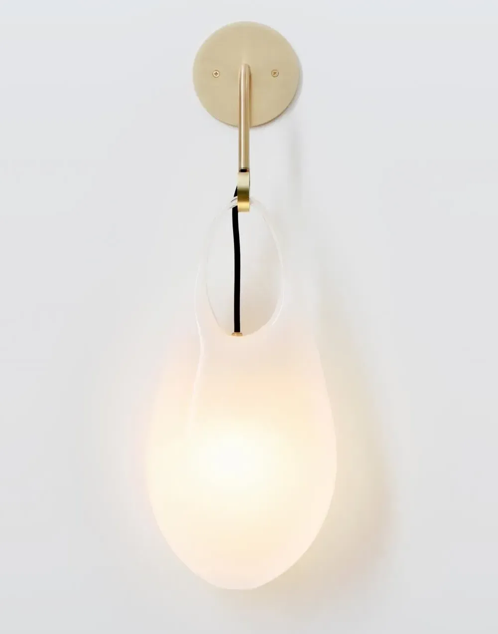 Hold 18 Wall Light - White, Brushed Brass